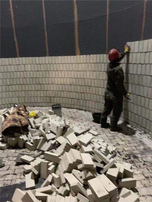 電廠耐酸瓷磚施工現(xiàn)場(chǎng)